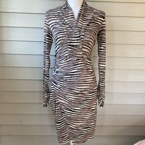 ✨TOMMY BAHAMA Long sleeve print dress